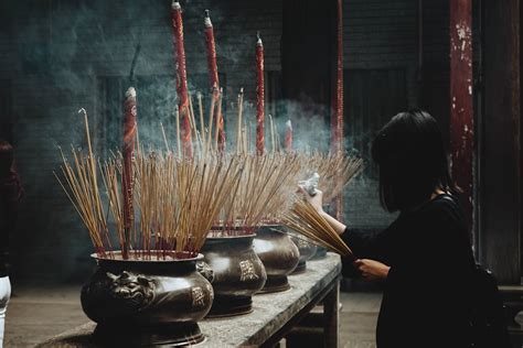 神桌要每天擦嗎|神桌是否需要每天擦拭？探討其重要性與護理方法